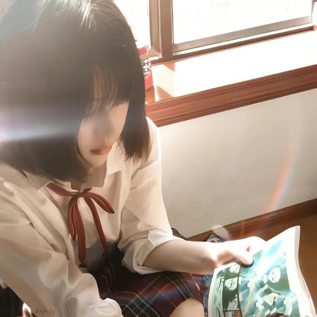 银色溜冰鞋